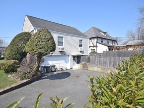 283 Princeton Road, Rockville Centre NY 11570