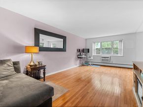 99-10 60Ave 3B, Corona NY 11368
