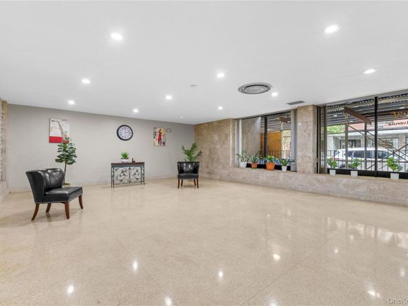 99-10 60Ave 3B, Corona NY 11368