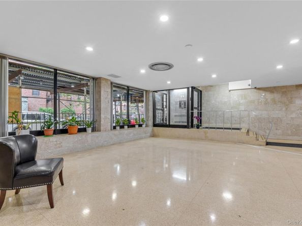 99-10 60Ave 3B, Corona NY 11368