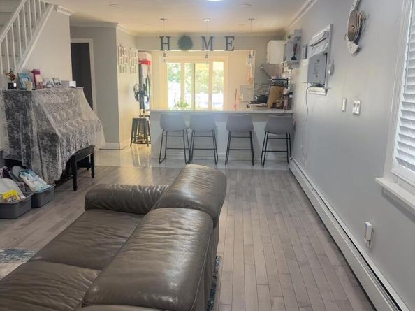 40-08 247th Street, Little Neck NY 11363