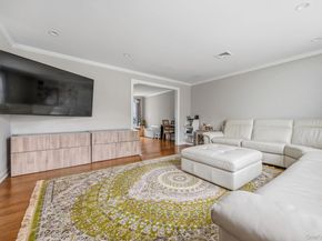 3 Sunrise Street, Plainview NY 11803