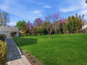 2 Brooklyn Avenue, Stony Brook NY 11790