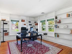 2 Brooklyn Avenue, Stony Brook NY 11790