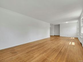 45 Robins Crescent 45, New Rochelle NY 10801