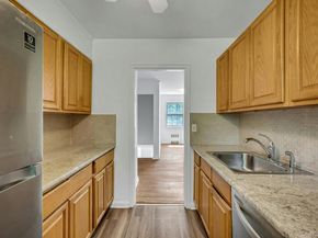 45 Robins Crescent 45, New Rochelle NY 10801