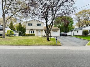 195 Maple Street, Medford NY 11763