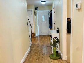 195 Maple Street, Medford NY 11763