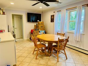 195 Maple Street, Medford NY 11763