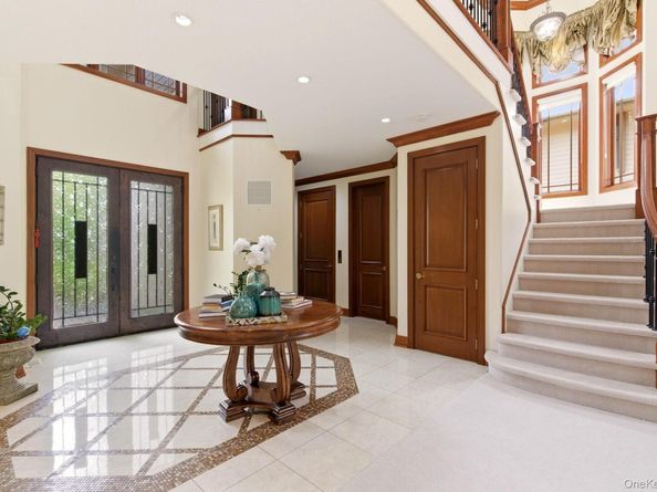 3 Olde Hamlet Drive, Jericho NY 11753