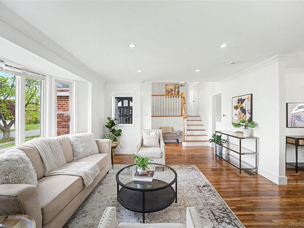 51 Stephen Street, Levittown NY 11756