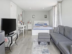 13 Peachtree Lane, Levittown NY 11756