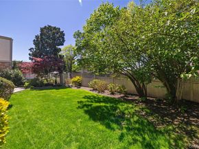 12 May Court, Rockville Centre NY 11570