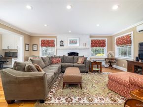 12 May Court, Rockville Centre NY 11570