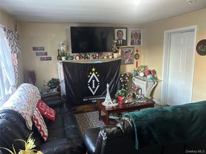 165 President Street, Hempstead NY 11550