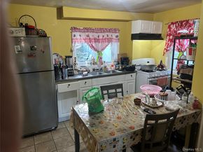 165 President Street, Hempstead NY 11550