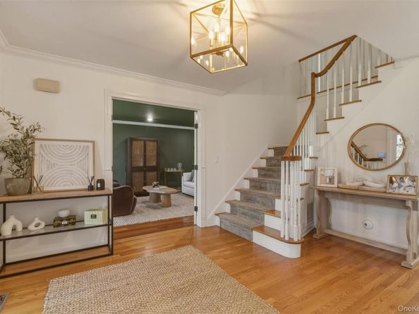 25 Makanna Drive, Huntington NY 11743