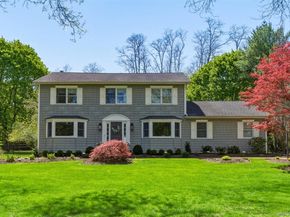 25 Makanna Drive, Huntington NY 11743