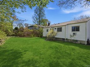 11 Roxanne Court, Huntington Station NY 11746