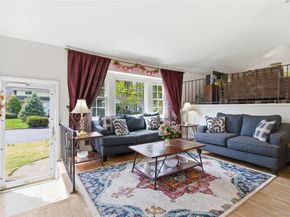 11 Roxanne Court, Huntington Station NY 11746