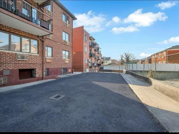 46-12 161st Street 1D, Flushing NY 11358