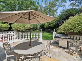 328 W Ivy Hill Road, Woodsburgh NY 11598