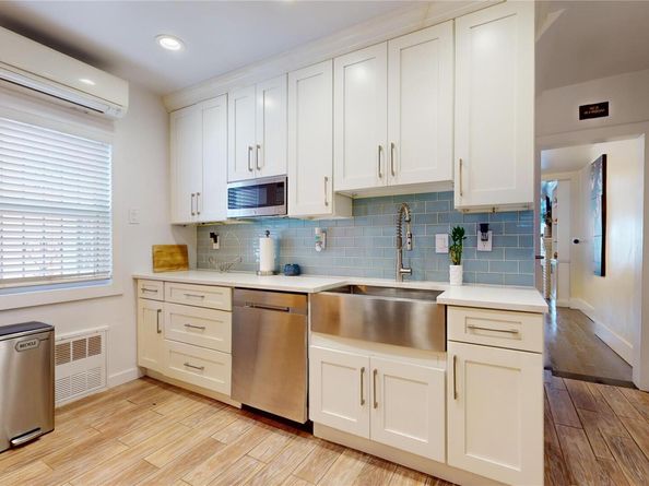 786 E 40th Street, Brooklyn NY 11210