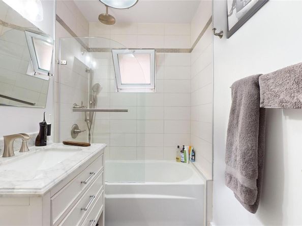 786 E 40th Street, Brooklyn NY 11210