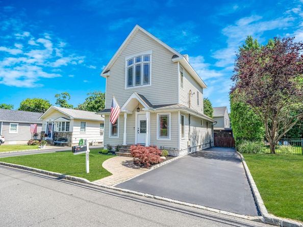 1025 Harrison Drive, Centerport NY 11721