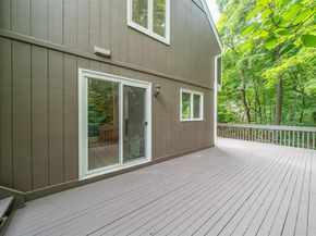 5 Grove Mews, Chappaqua NY 10514