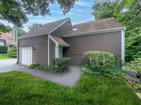 5 Grove Mews, Chappaqua NY 10514
