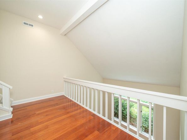 5 Grove Mews, Chappaqua NY 10514