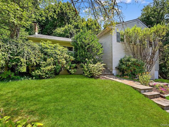 6 Leawood Drive, Briarcliff Manor NY 10562