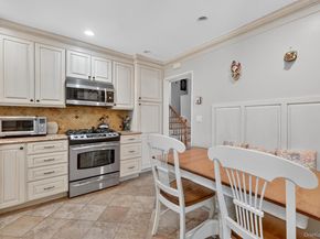 6 Leawood Drive, Briarcliff Manor NY 10562