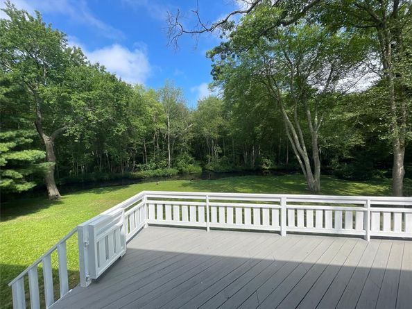 8 Trezza Court, Bellmore NY 11710