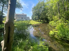 8 Trezza Court, Bellmore NY 11710