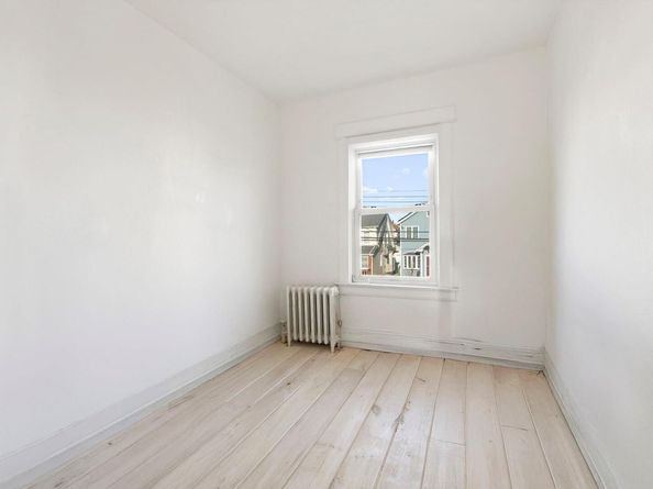 109-44 121st St, South Ozone Park NY 11520