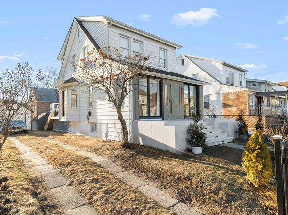 109-44 121st St, South Ozone Park NY 11520