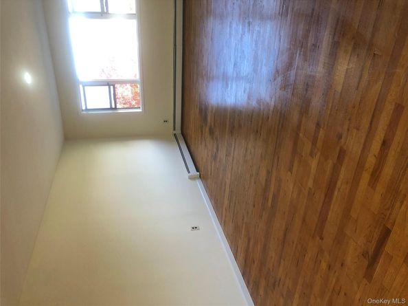 39 Magaw Place, West Babylon NY 11704