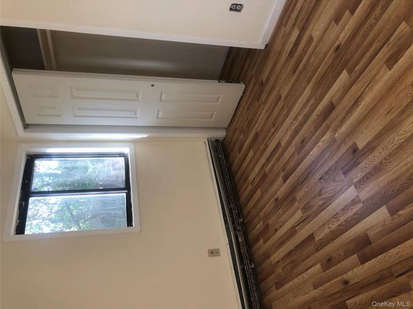 39 Magaw Place, West Babylon NY 11704