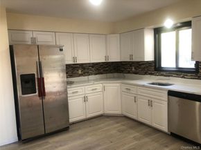 39 Magaw Place, West Babylon NY 11704