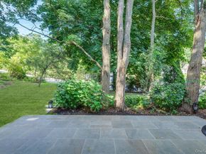 19 Bonnie Way, Larchmont NY 10538