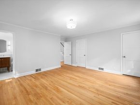 19 Bonnie Way, Larchmont NY 10538