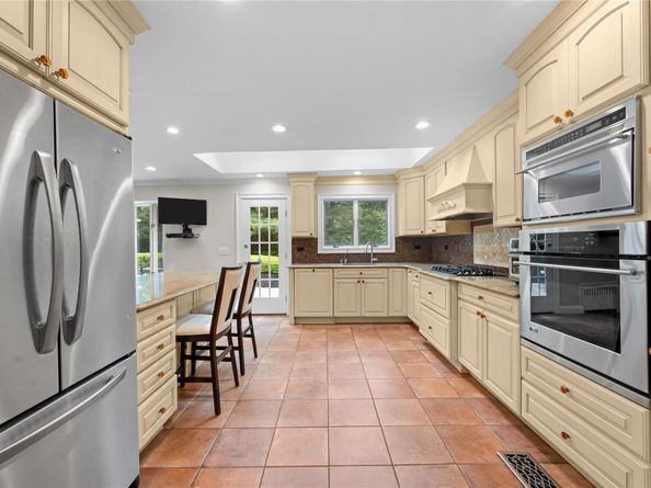 156 Lefferts Road, Woodmere NY 11598