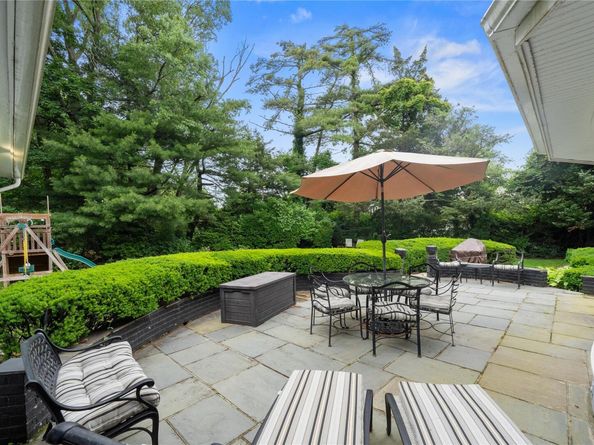 156 Lefferts Road, Woodmere NY 11598