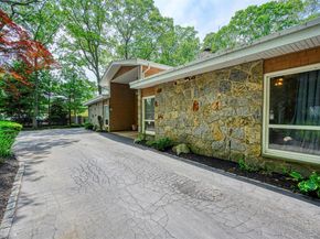 10 Hunter Avenue, Miller Place NY 11764