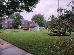 6019 marathon parkway 240, Little Neck NY 11362