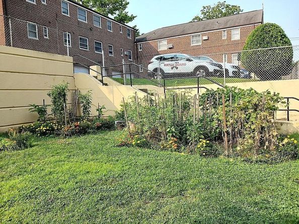 6019 marathon parkway 240, Little Neck NY 11362