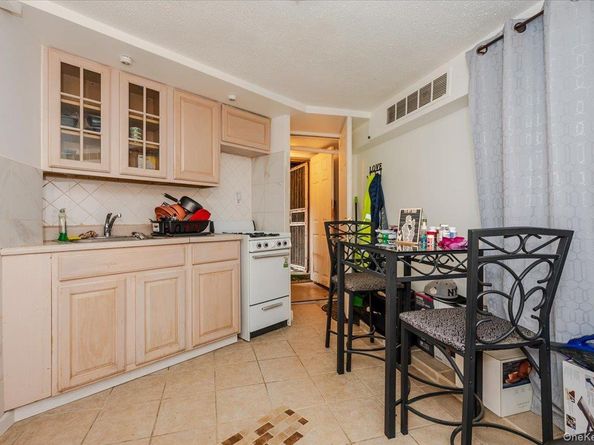 2703 Woodhull Avenue, Bronx NY 10469