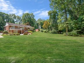 520 Caledonia Road, Dix Hills NY 11746